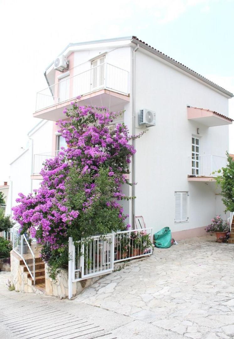 Apartment Bajuti Primošten Dış mekan fotoğraf