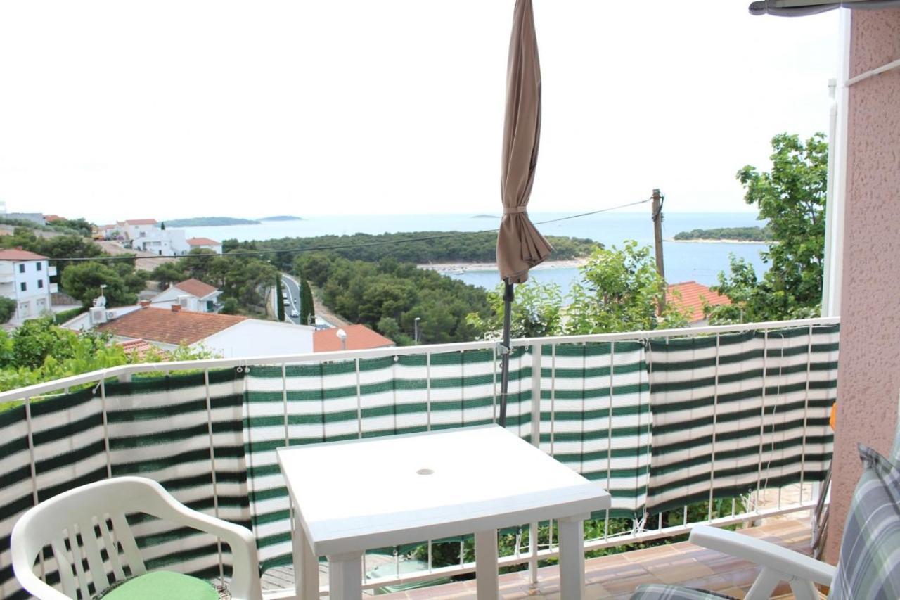 Apartment Bajuti Primošten Dış mekan fotoğraf
