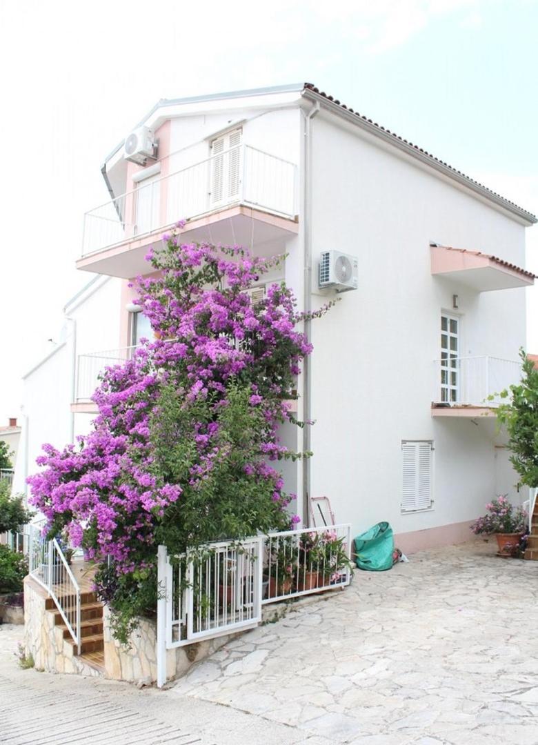 Apartment Bajuti Primošten Dış mekan fotoğraf